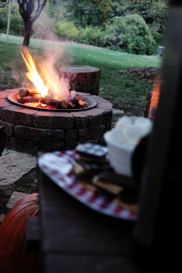 DIY Fire Pit Area Round Up & Bonfire Hosting Ideas! • Grand Little Place