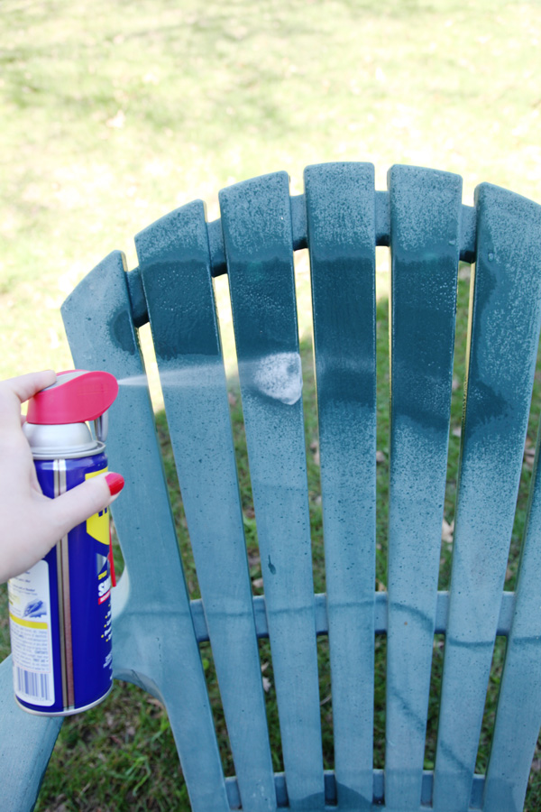 Use WD40 on Plastic Furniture to Make it Look New! • Grand Little Place