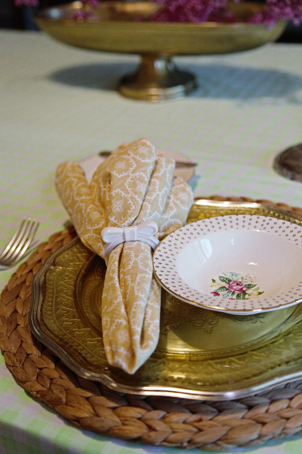 This elegant Easter table setting uses texture, color and vintage dishware for an elegant look.