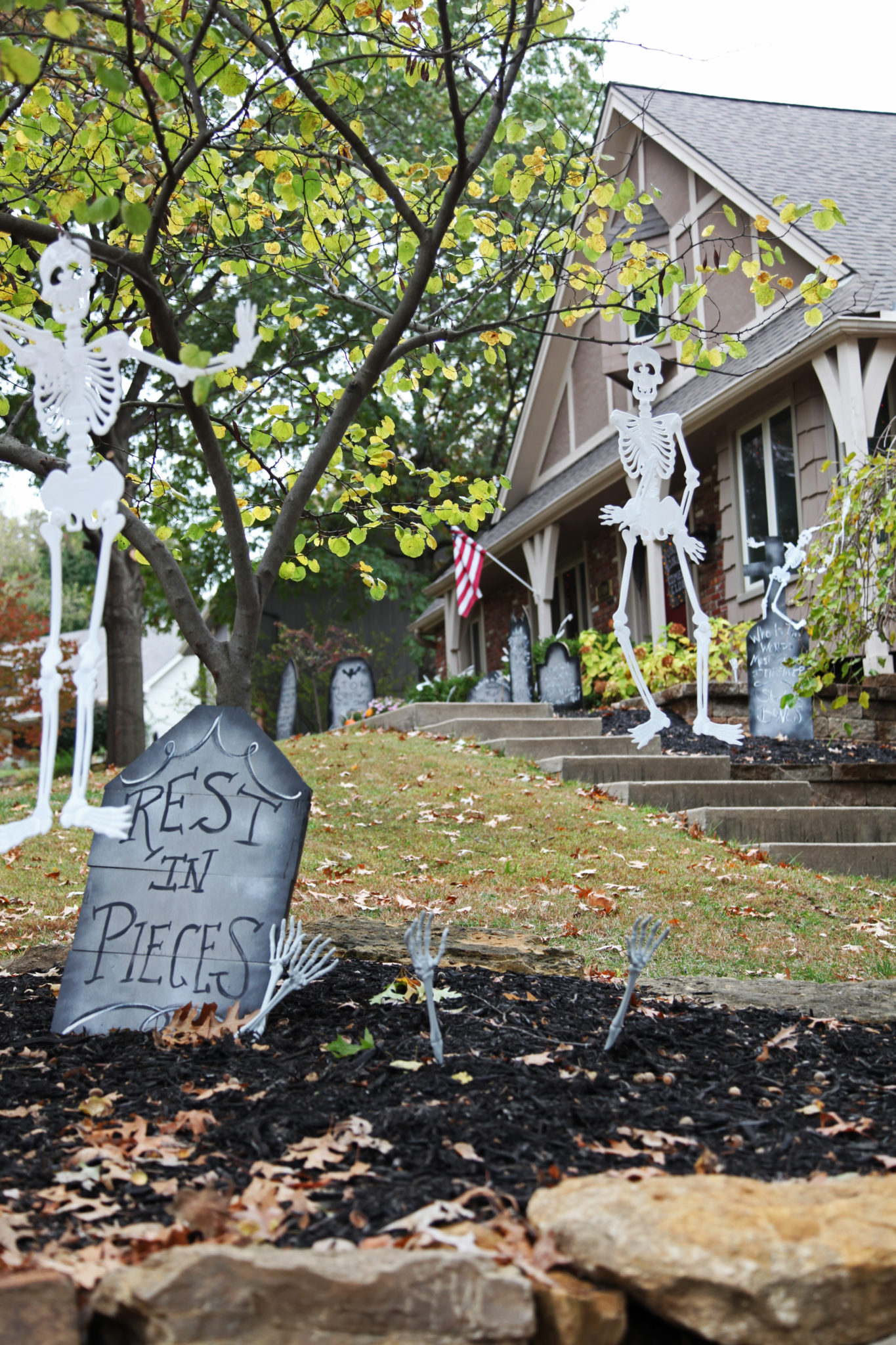 Funny Halloween Decorations For Outside [Funny Bones Comedy Club Yard ...